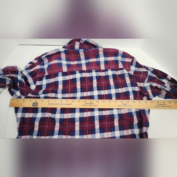 VTG Coleman Outdoors  Men's Button Down Flannel Shirt Size Large Plaid Burgundy - Picture 6 of 10